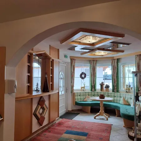 Hotel Garni Corinna Ischgl