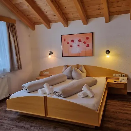 Hotel Garni Corinna Ischgl