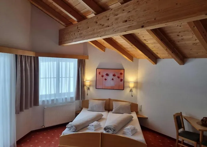 Hotel Garni Corinna 3*